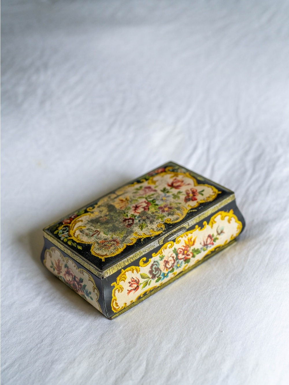 Hand-Painted Floral Decorative Trinket Box - Black and Cream